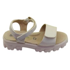 Smart Kids beige sandal with scratches